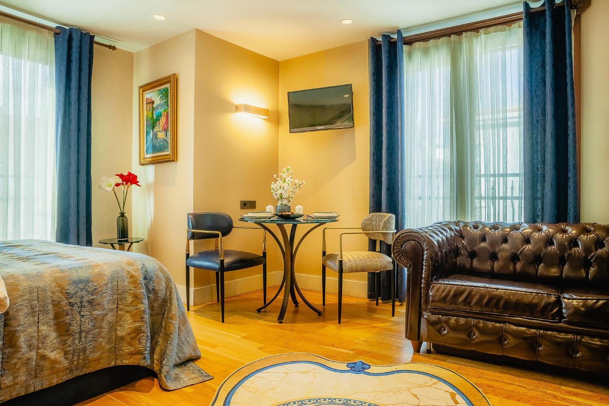 Queen Room Spa Bath
