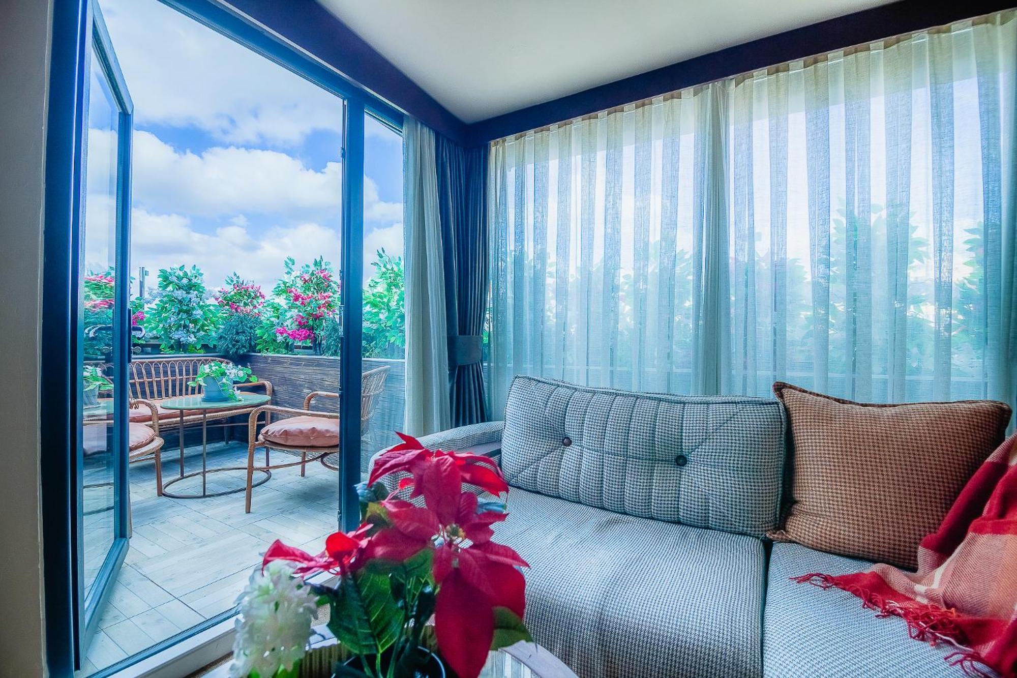 Superior King Suite