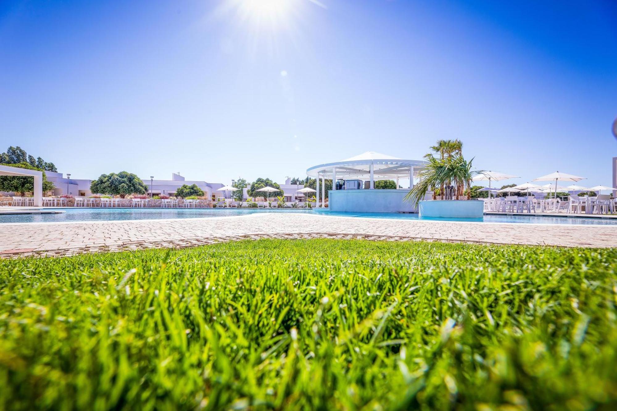 Double Room Comfort with Pool View,1630885308:JPEG