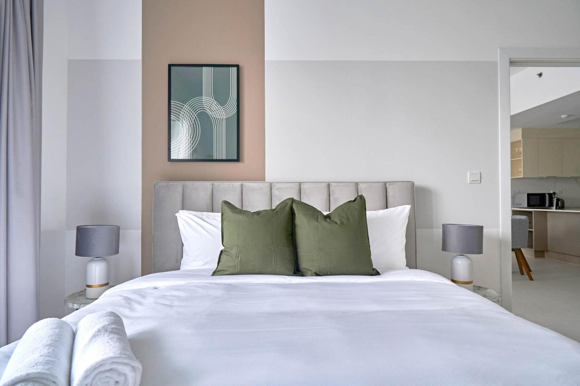 One-Bedroom Apartment with Terrace