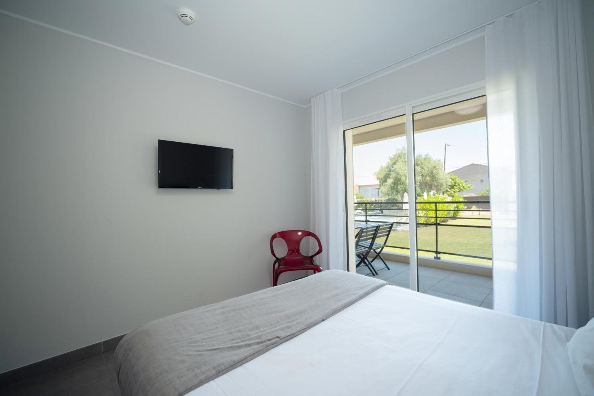 One-Bedroom Apartment Garden View