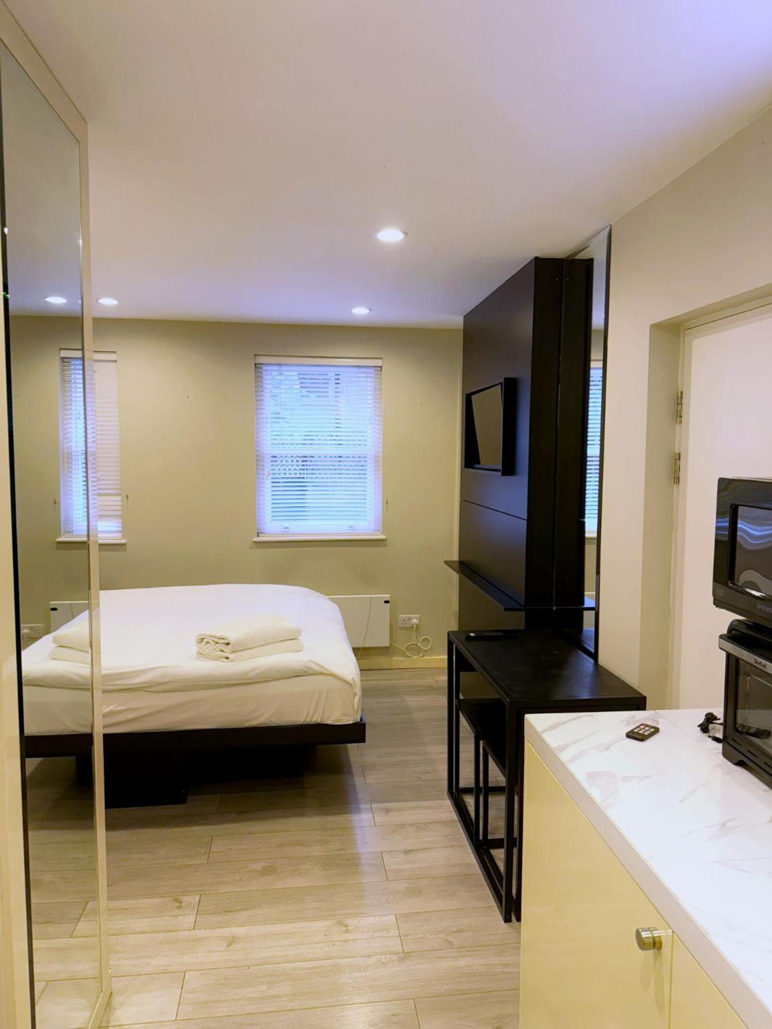 Double Room,1635148664:JPEG