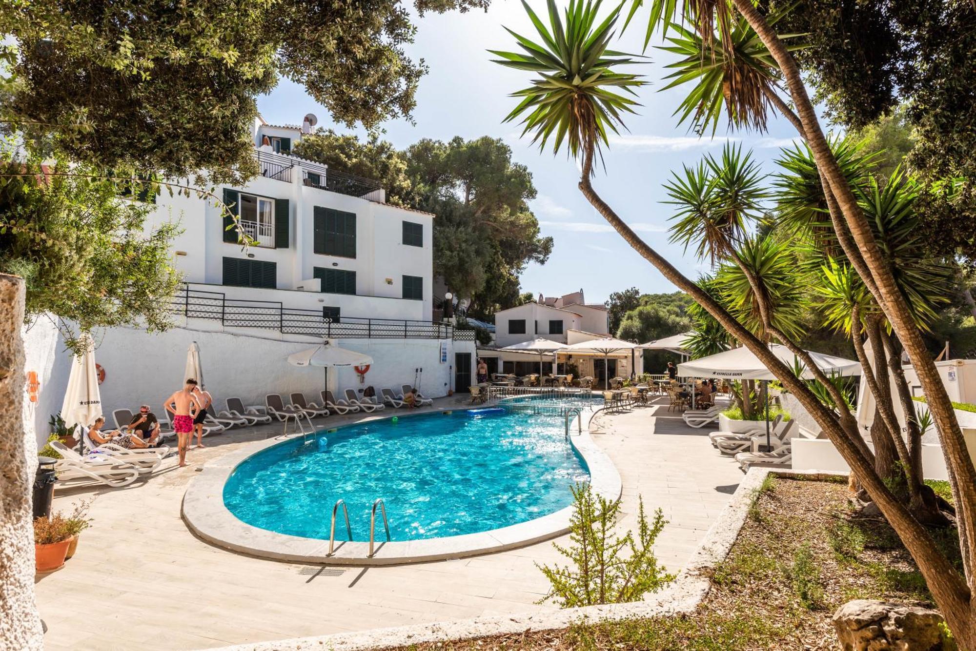 Two-Bedroom Apartment (4 Adults)