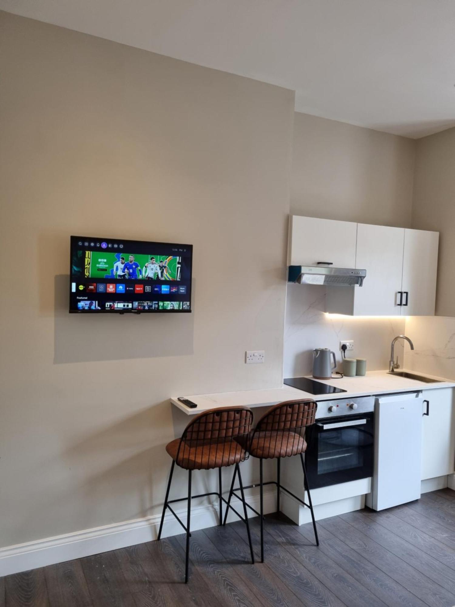 Deluxe Studio