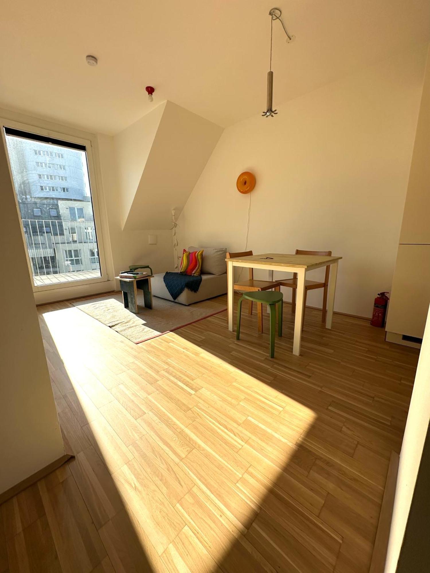 One-Bedroom Apartment Balcony,1648211058:JPEG