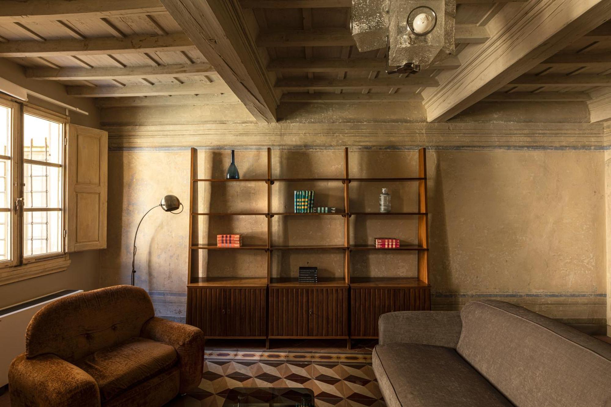 1 Bedroom Apartment with Sofa Bed,1649050119:JPEG