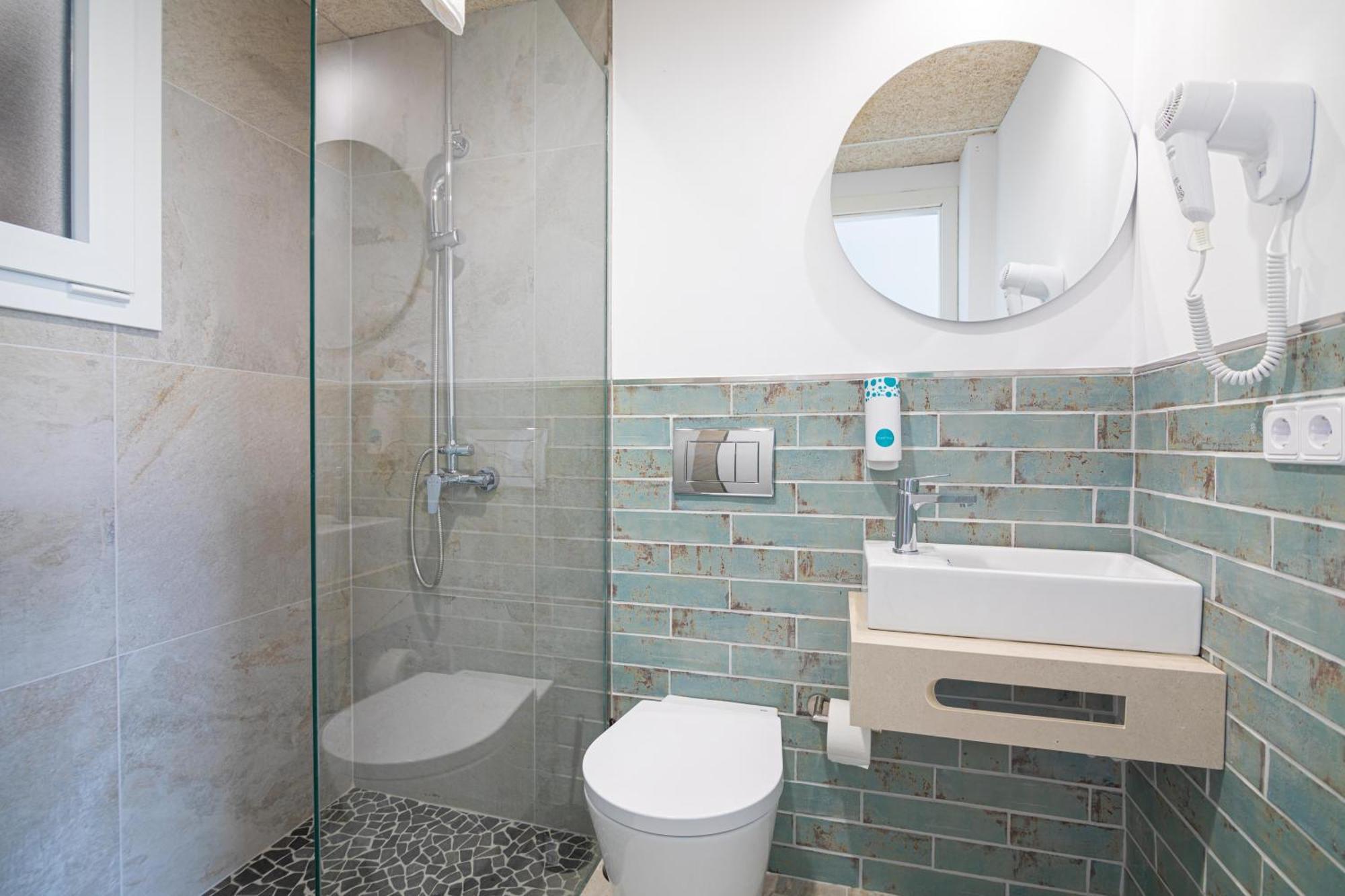 Superior Apartment with Pool Access - Single Use