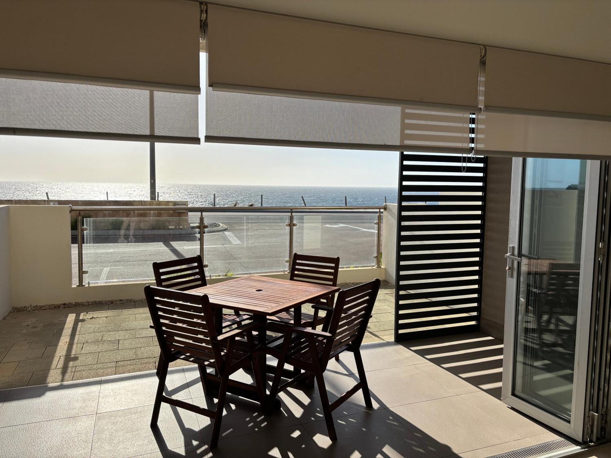 1 Bed Courtyard/Balcony Room