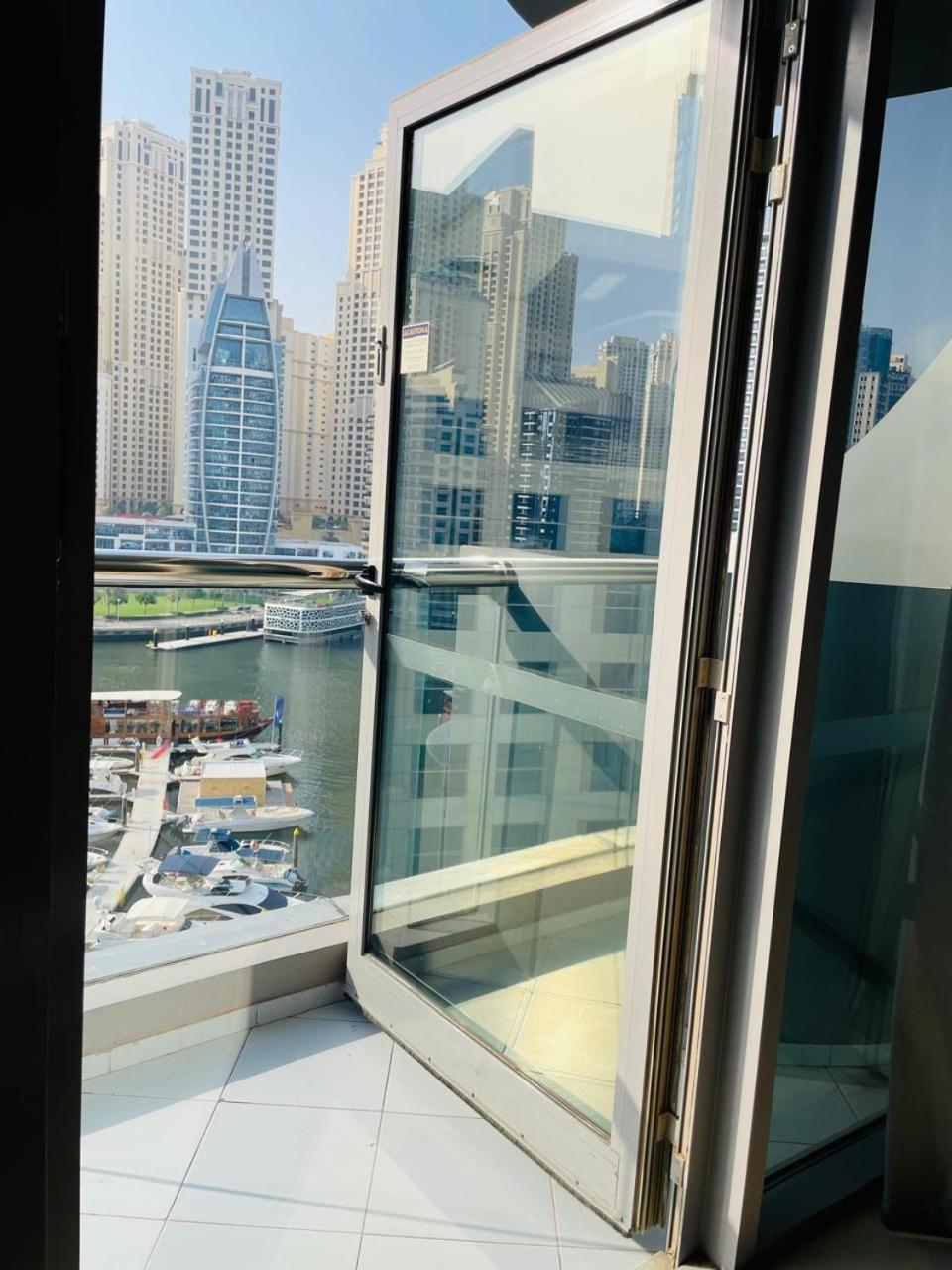 One-Bedroom Apartment with Marina View,1667429761:JPEG