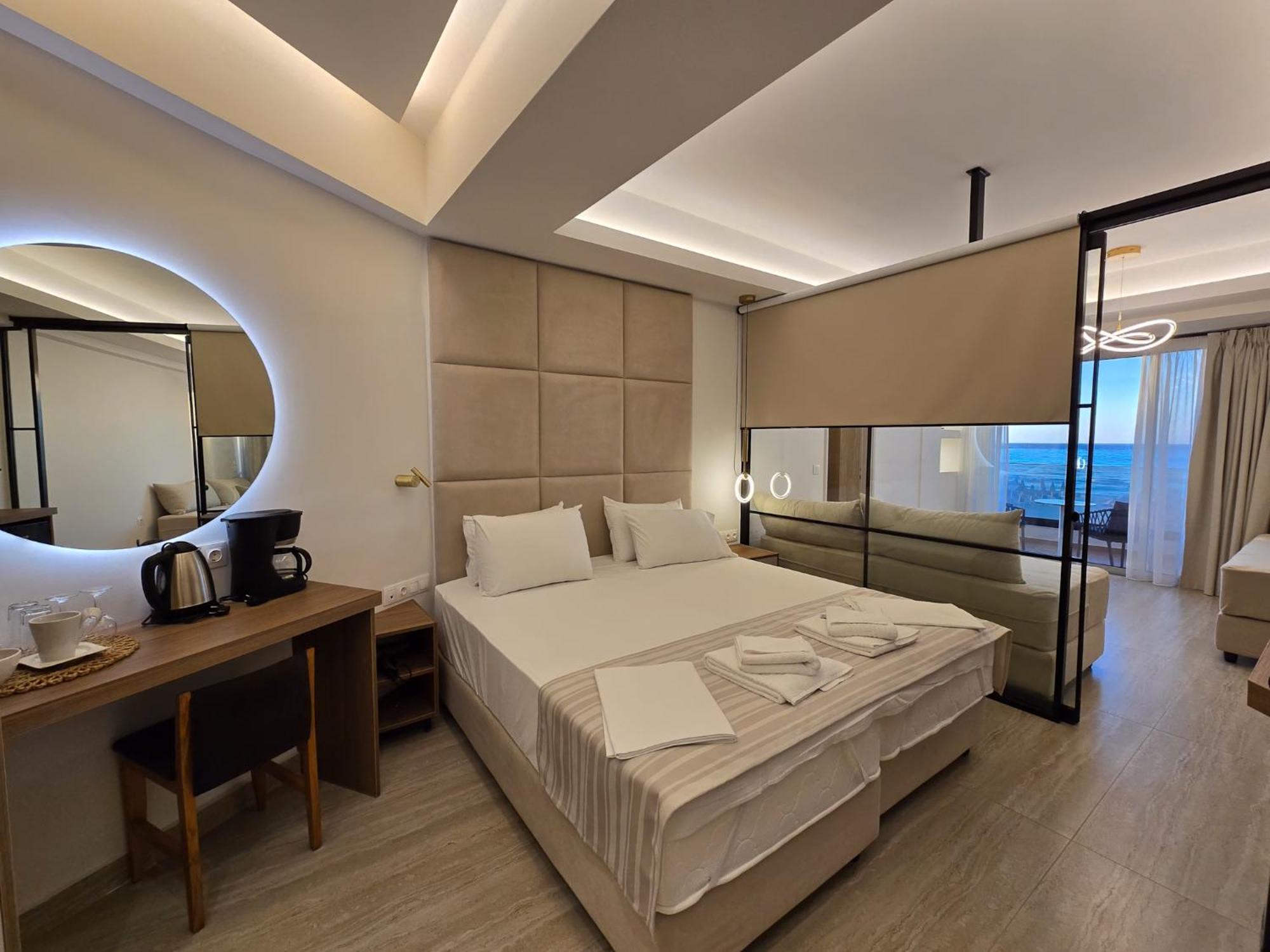 Family Room with Sea View