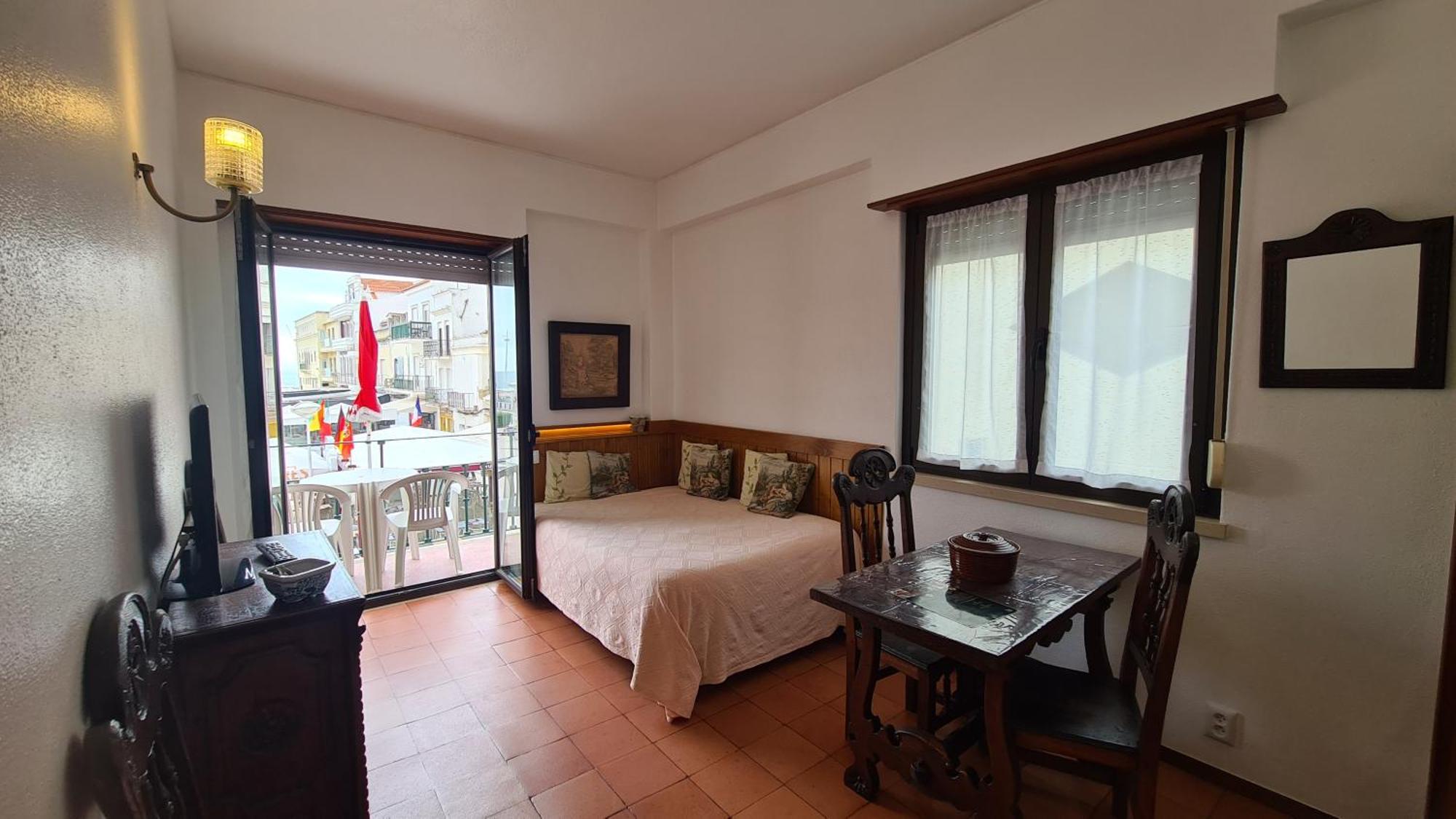 One-Bedroom Apartment Sea View