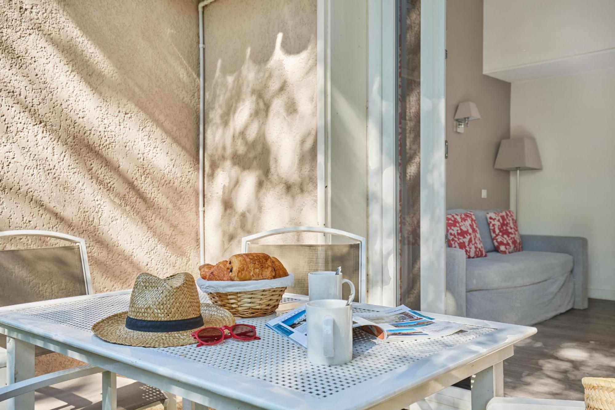 One-Bedroom Apartment,1674748696:JPEG