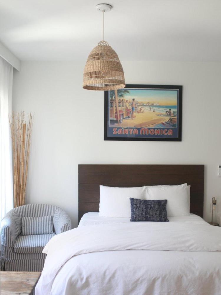 Queen Studio,1678641241:JPEG