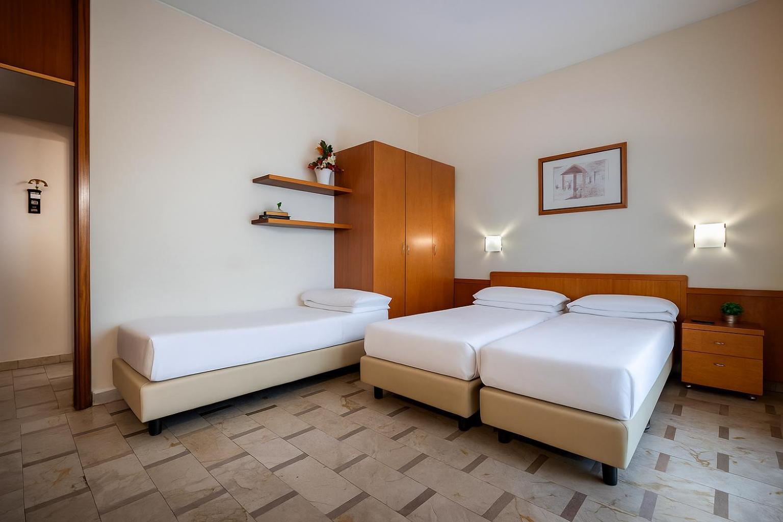 Triple Room Kitchenette,1683810021:JPEG