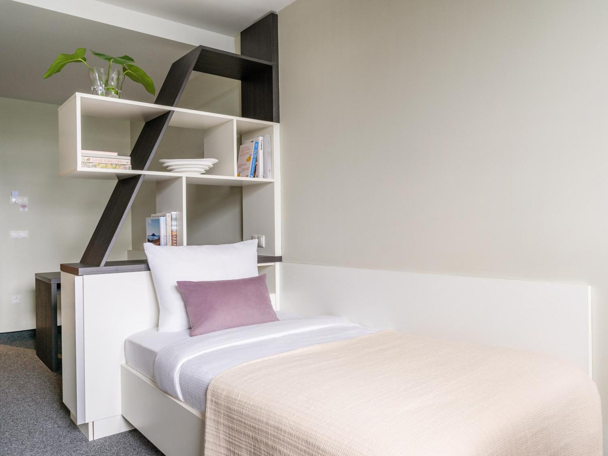 Medium Studio Kitchenette Single Bed