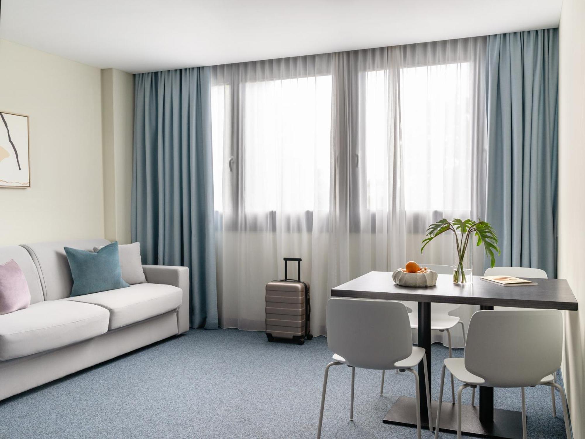 1 Bedroom Apartment Sofa Bed