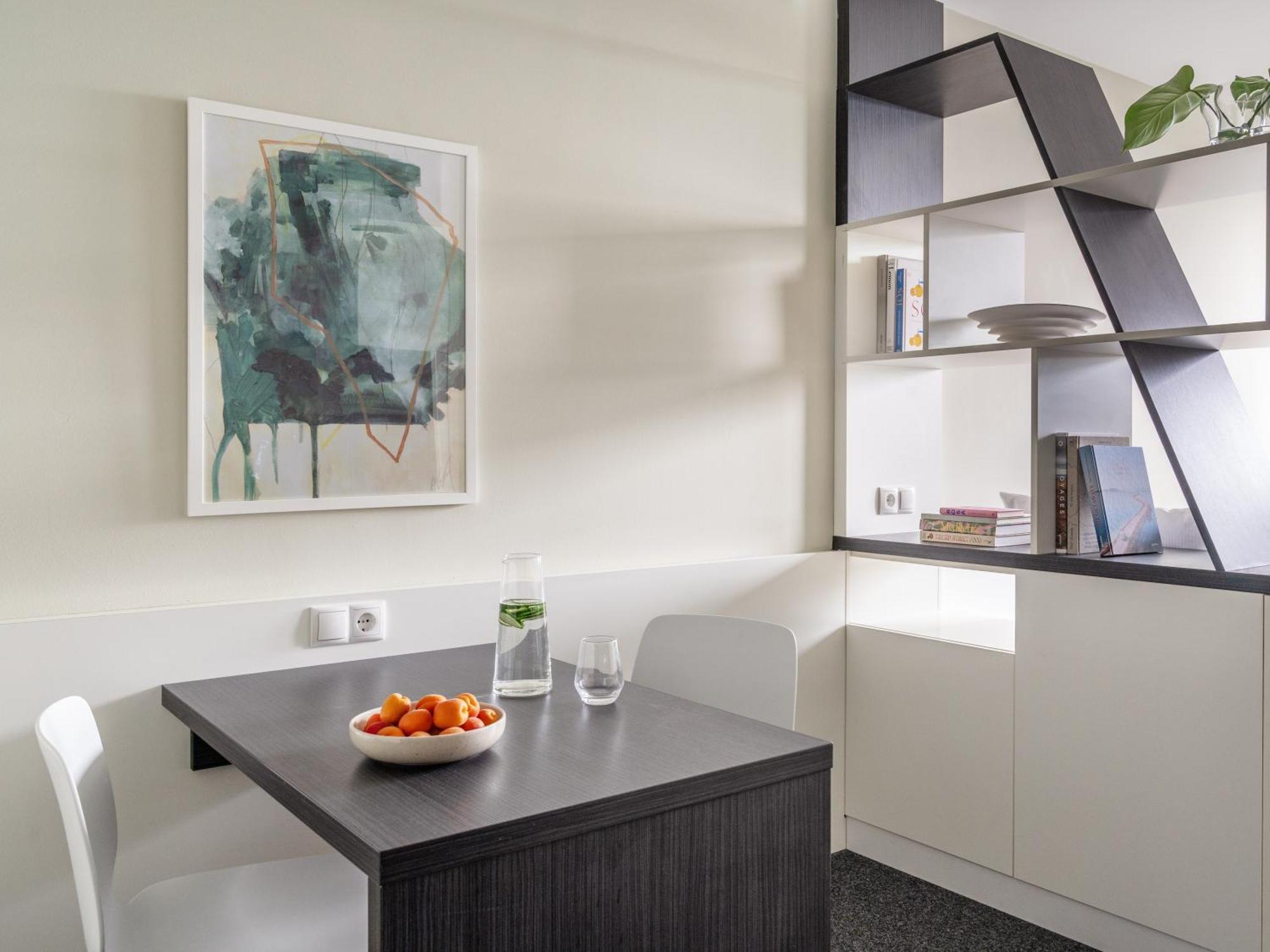 Medium Studio Kitchenette Single Bed