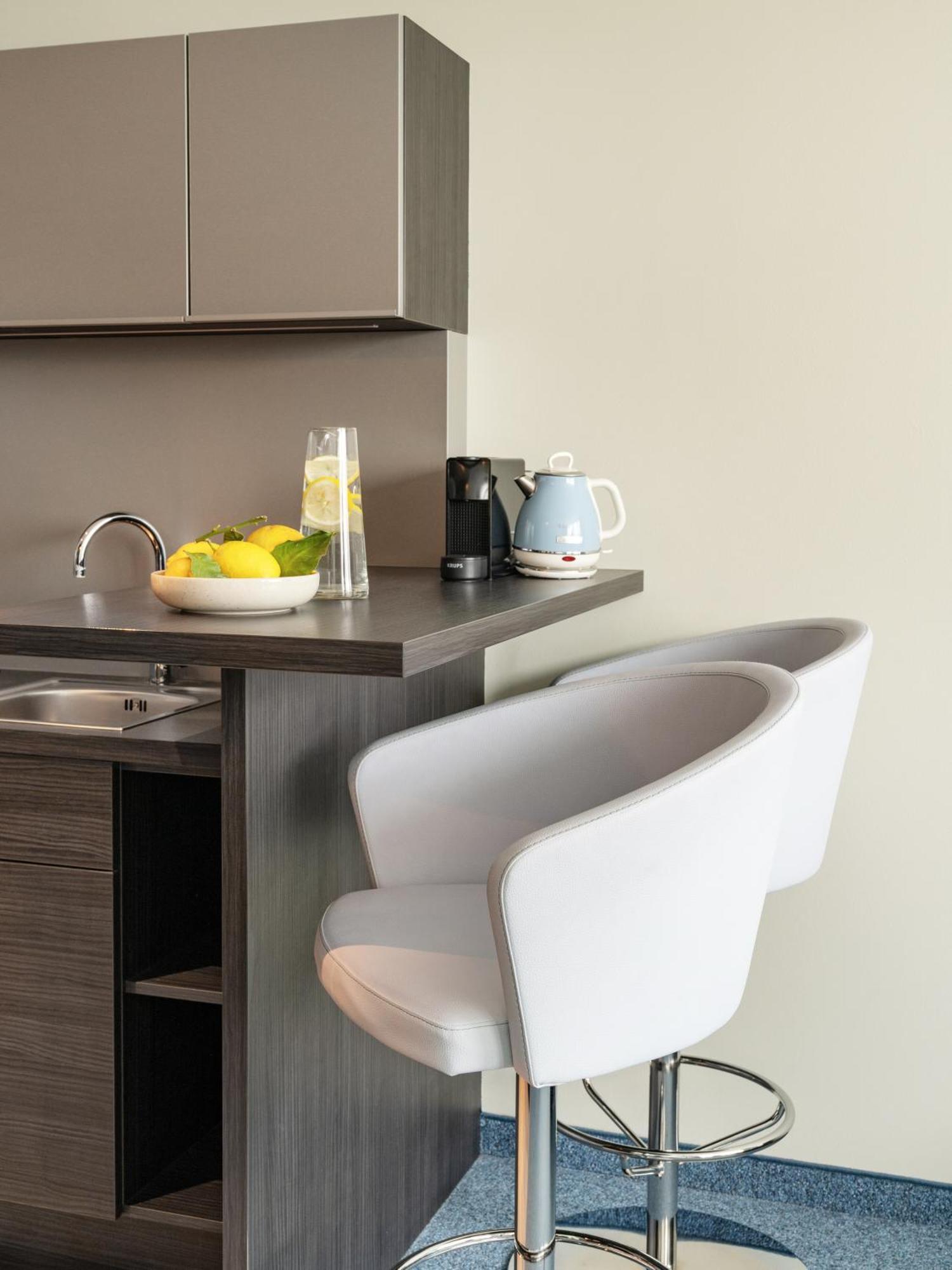 Extra Large Studio Kitchen