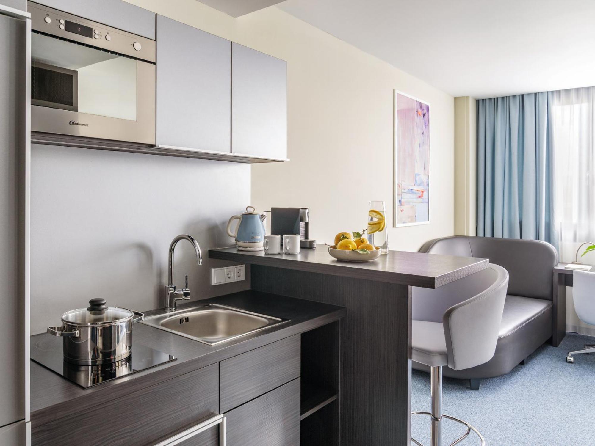 Extra Large Studio Kitchen