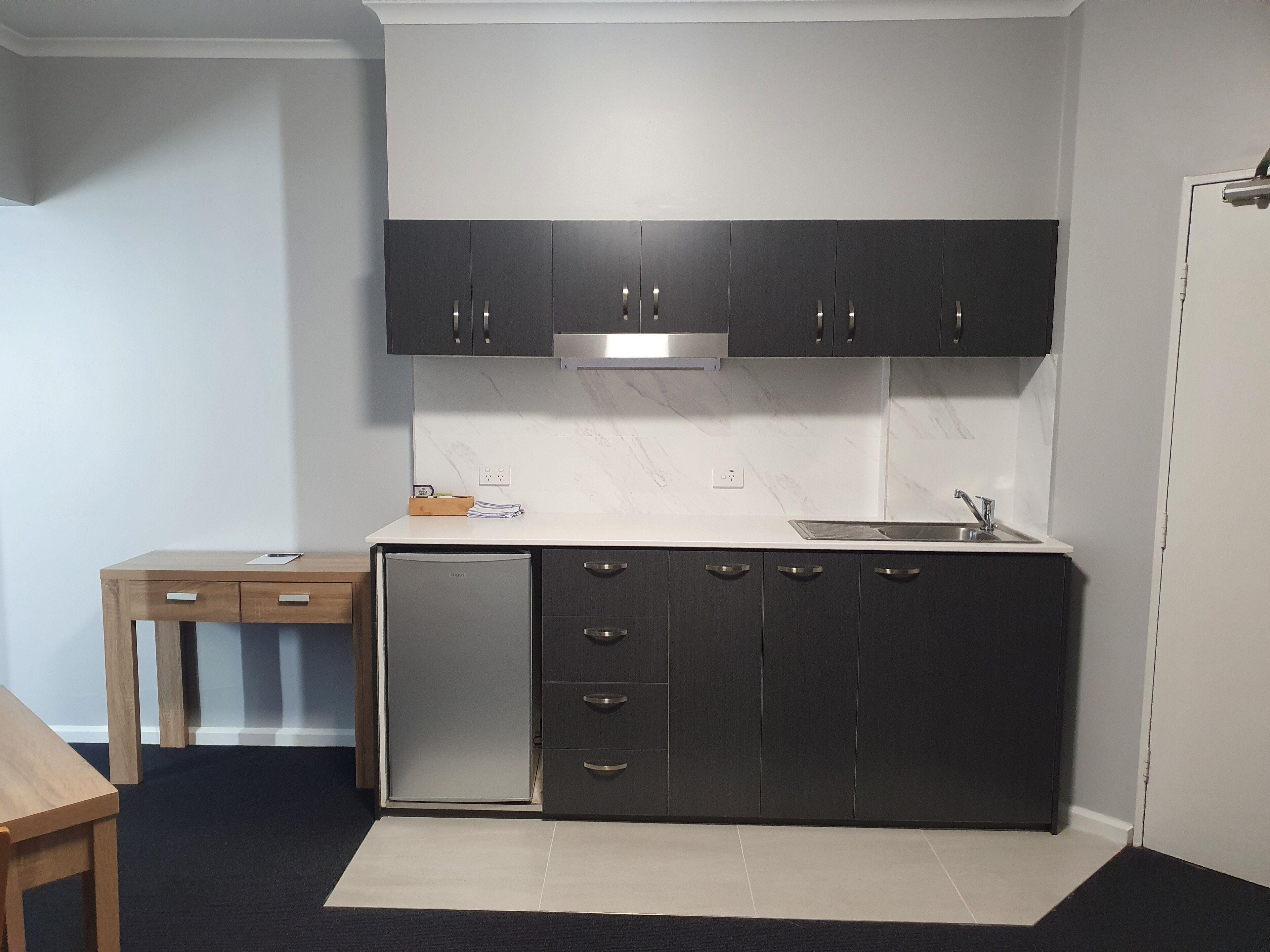 One Bedroom Apartment King Executive Two Singles K2S,1707742773:JPEG