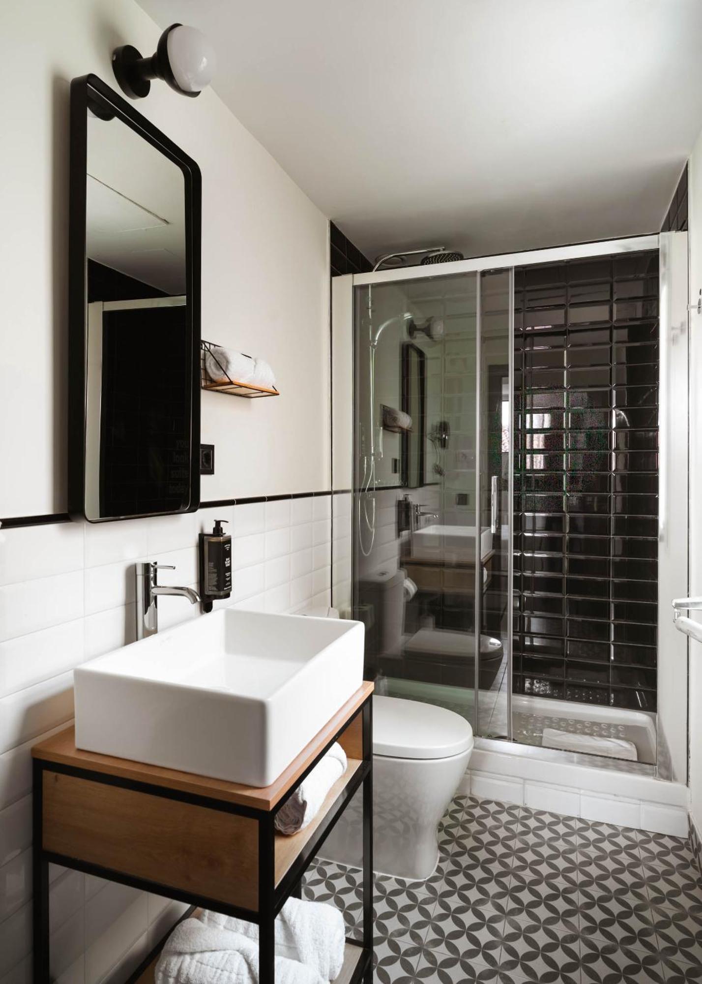 One-Bedroom Family Apartment,1723041622:JPEG