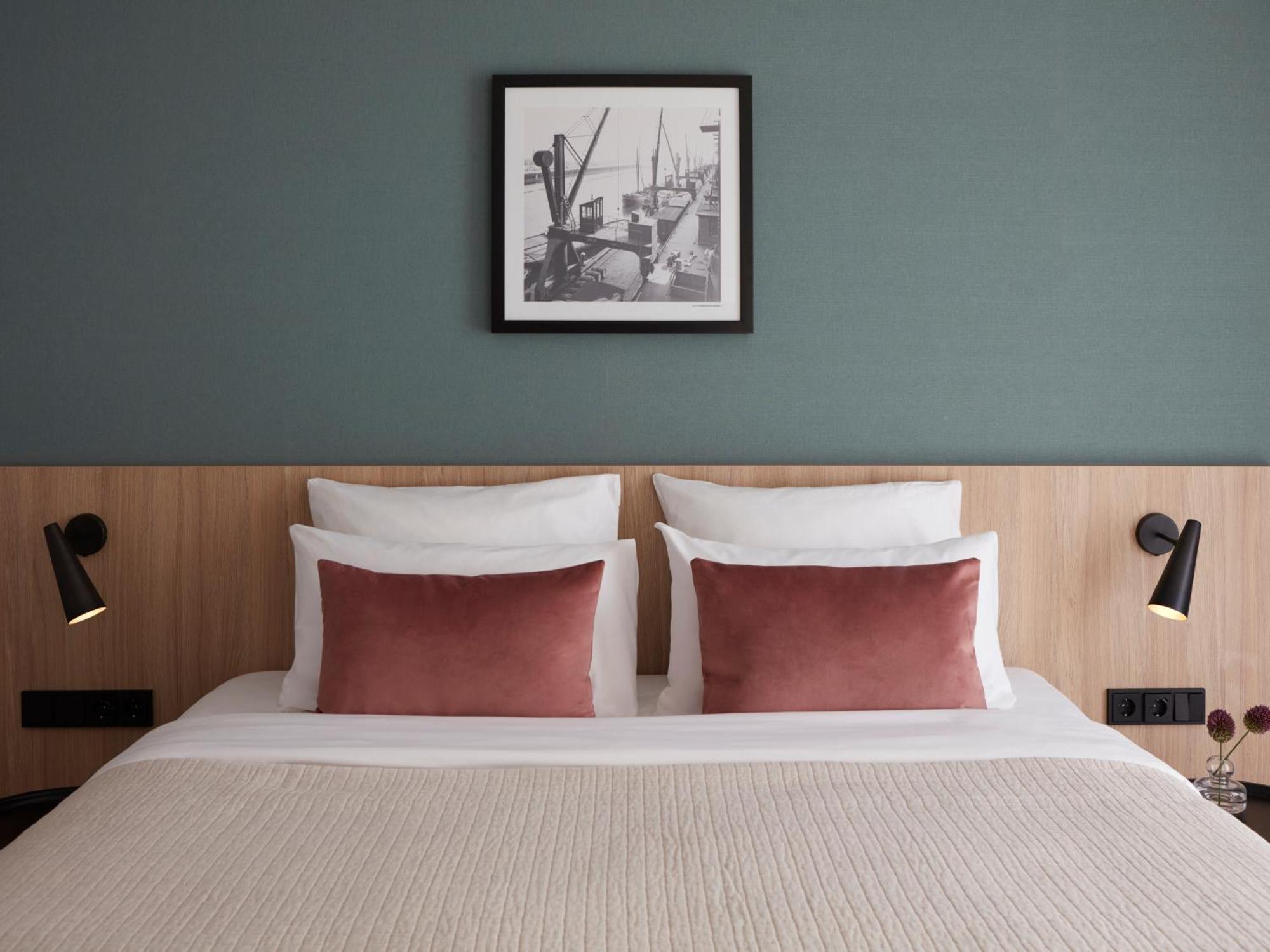 Extra Large 1 Bedroom Apartment Sofa Bed,1743238299:JPEG