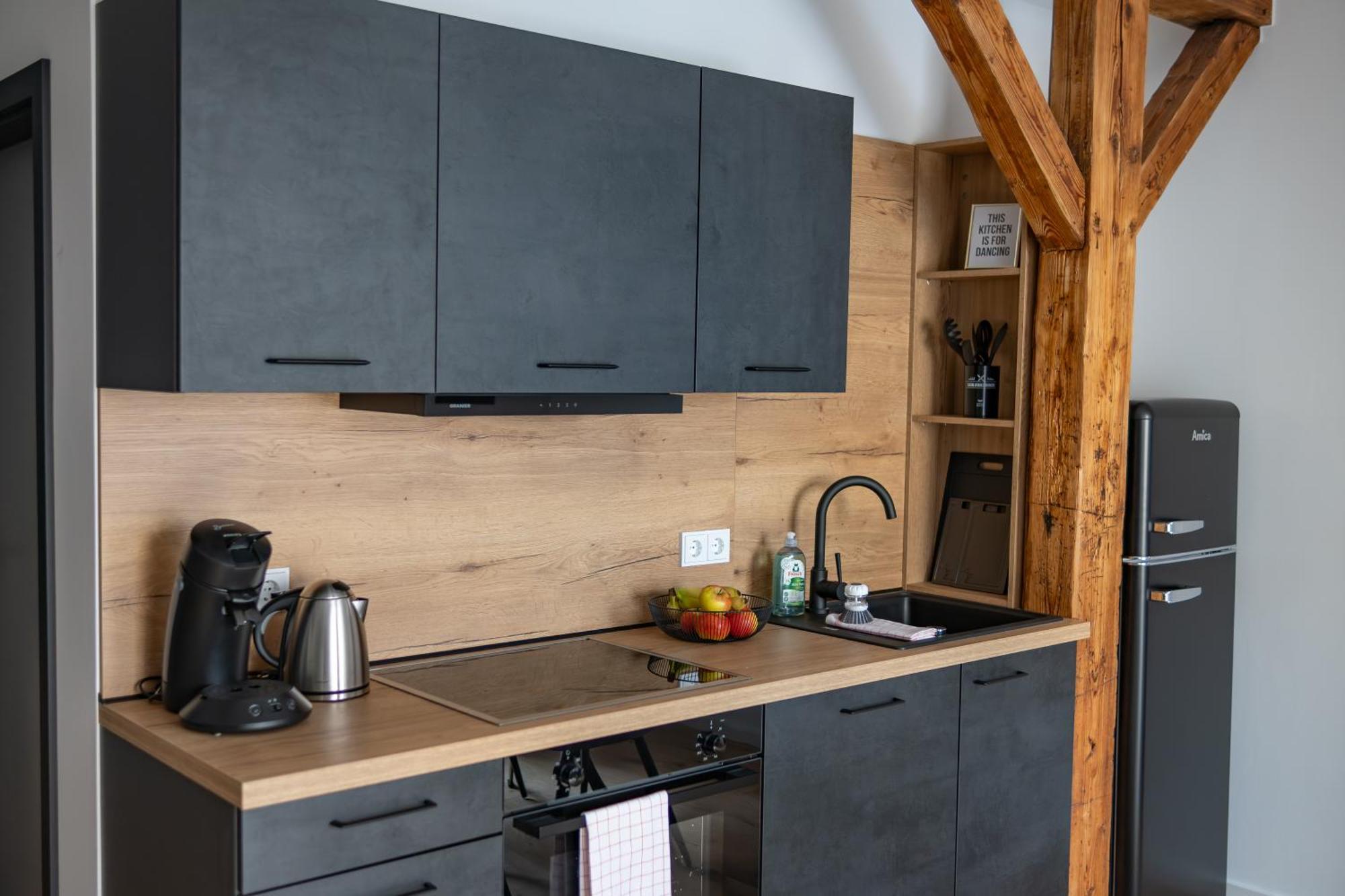 One-Bedroom Deluxe Apartment
