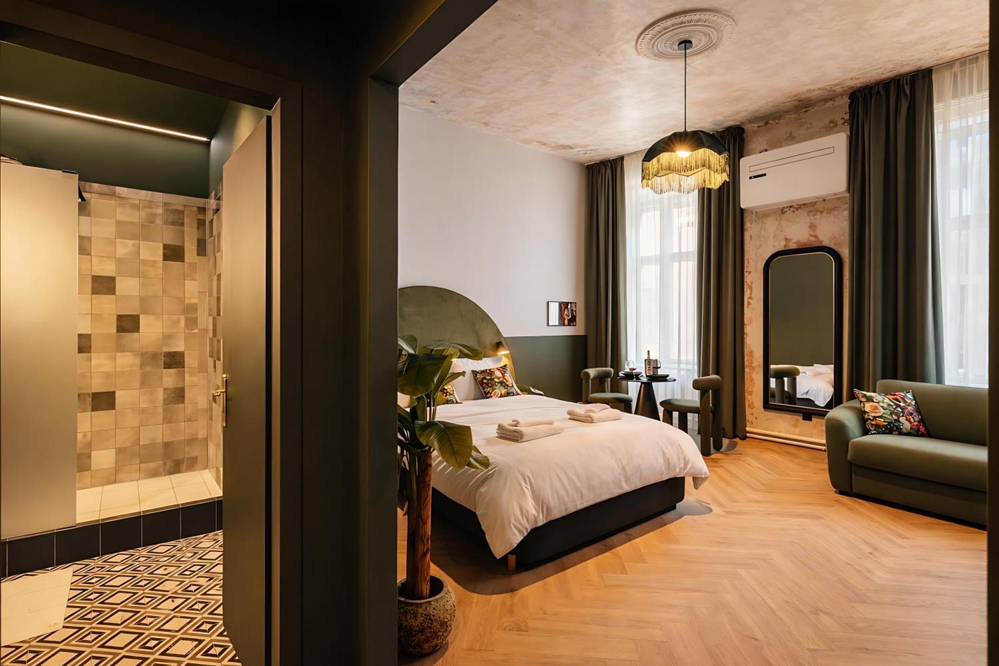 Signature Apartment