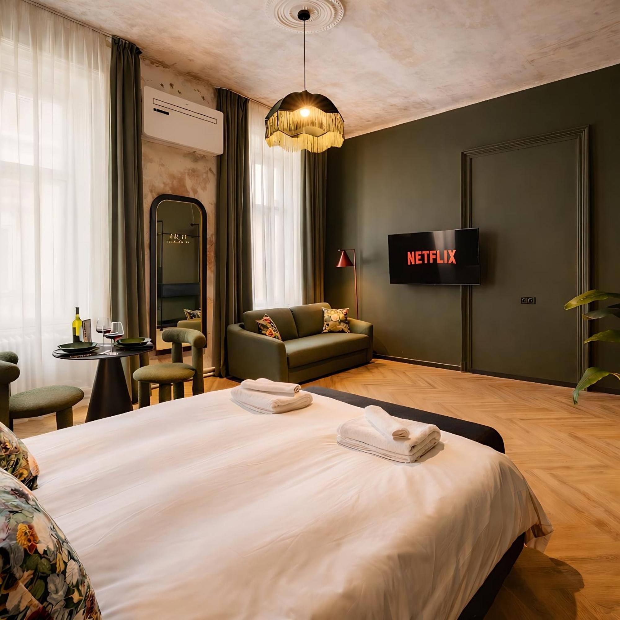 Signature Apartment