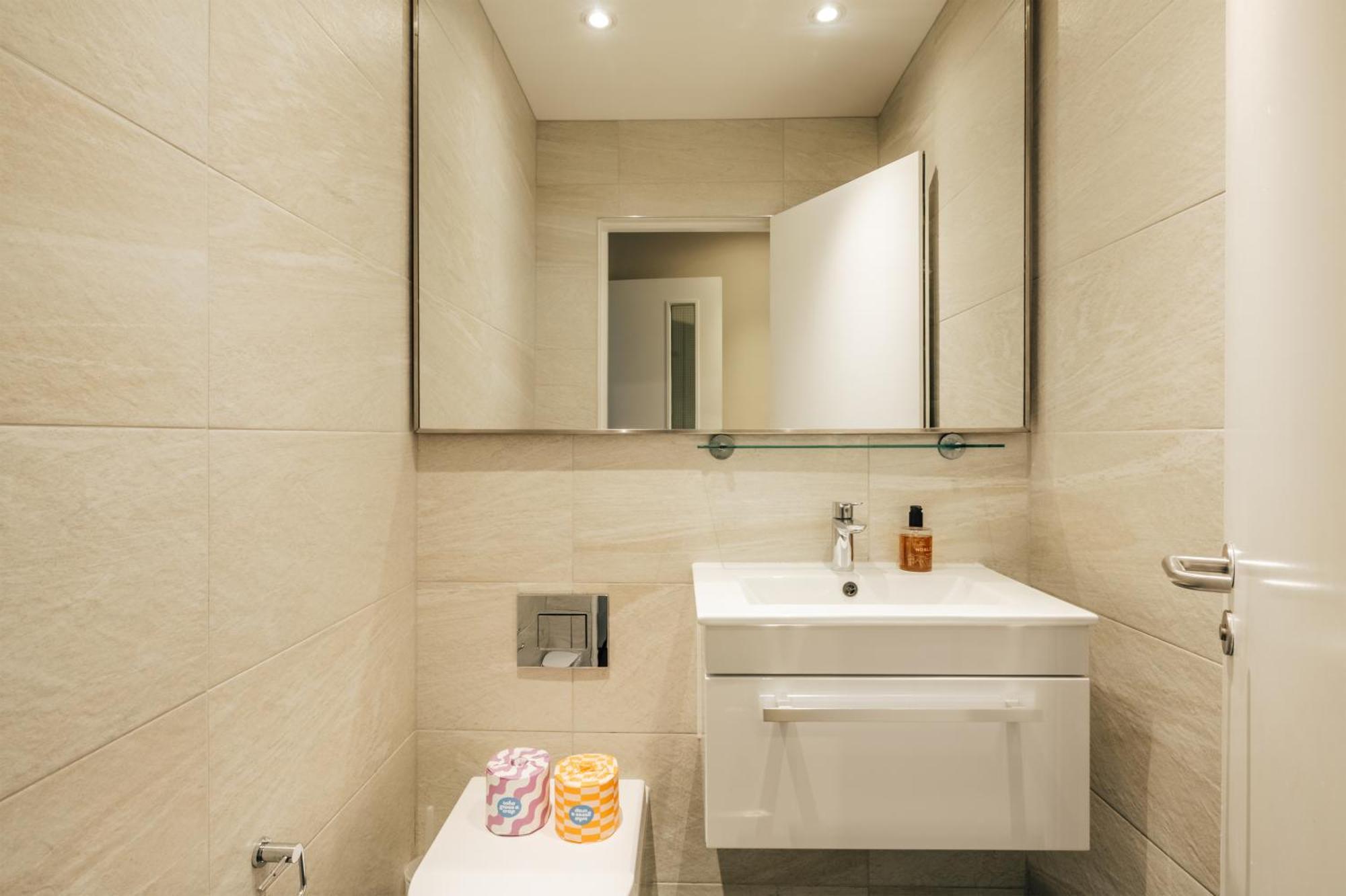 Studio Apartment Lower Ground
