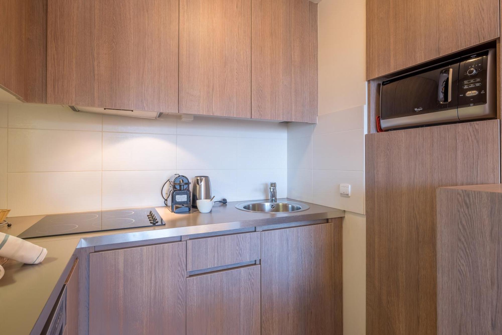 One-Bedroom Apartment balcony
