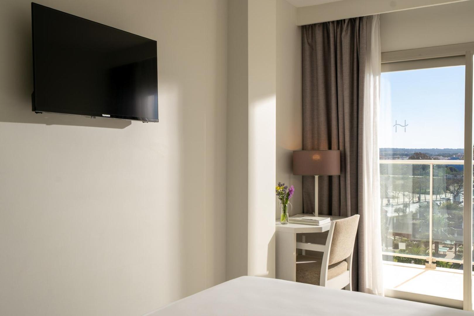 Single Room Balcony