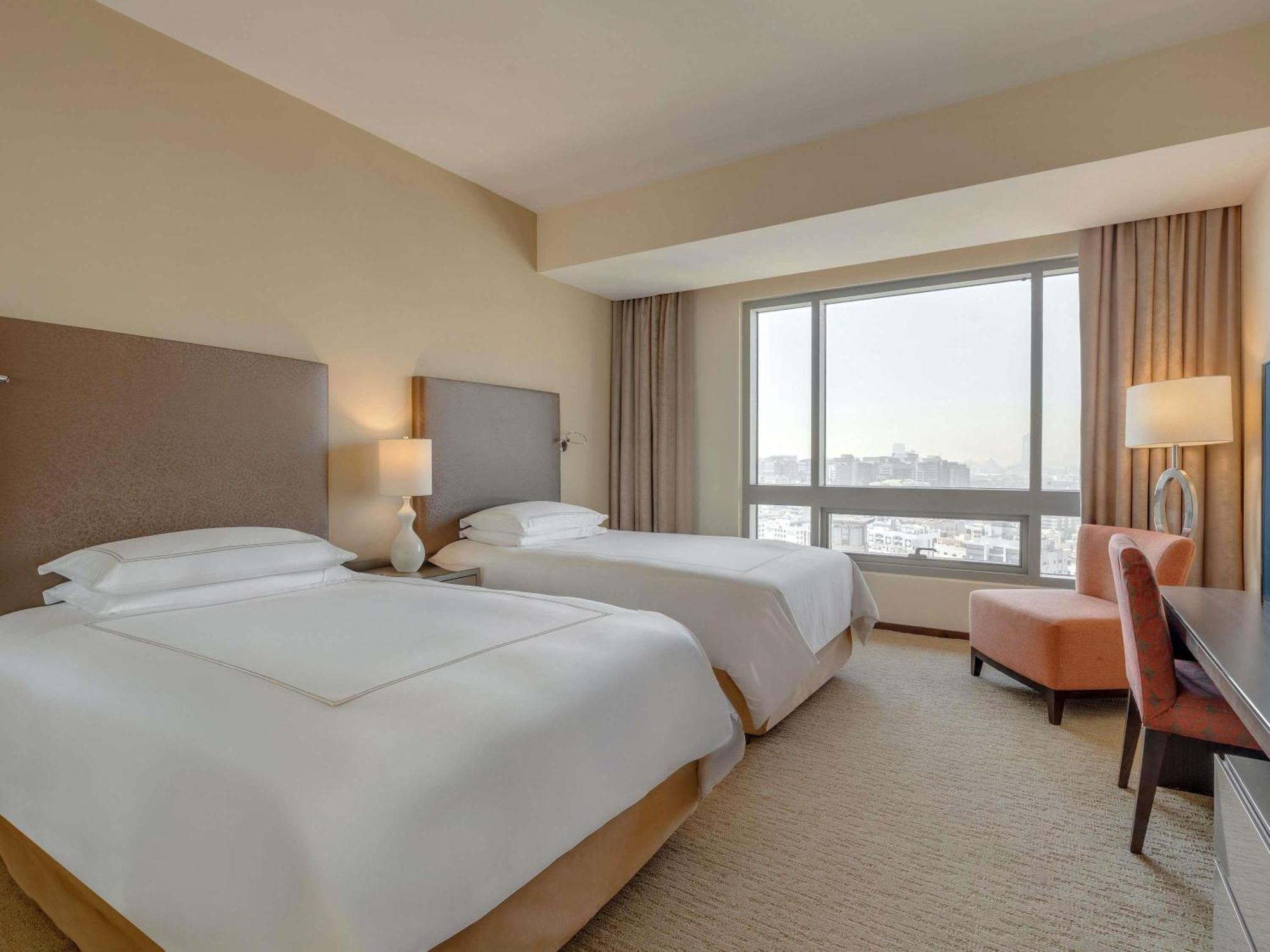 Two-Bedroom Premium Apartment Burj Khalifa Creek View
