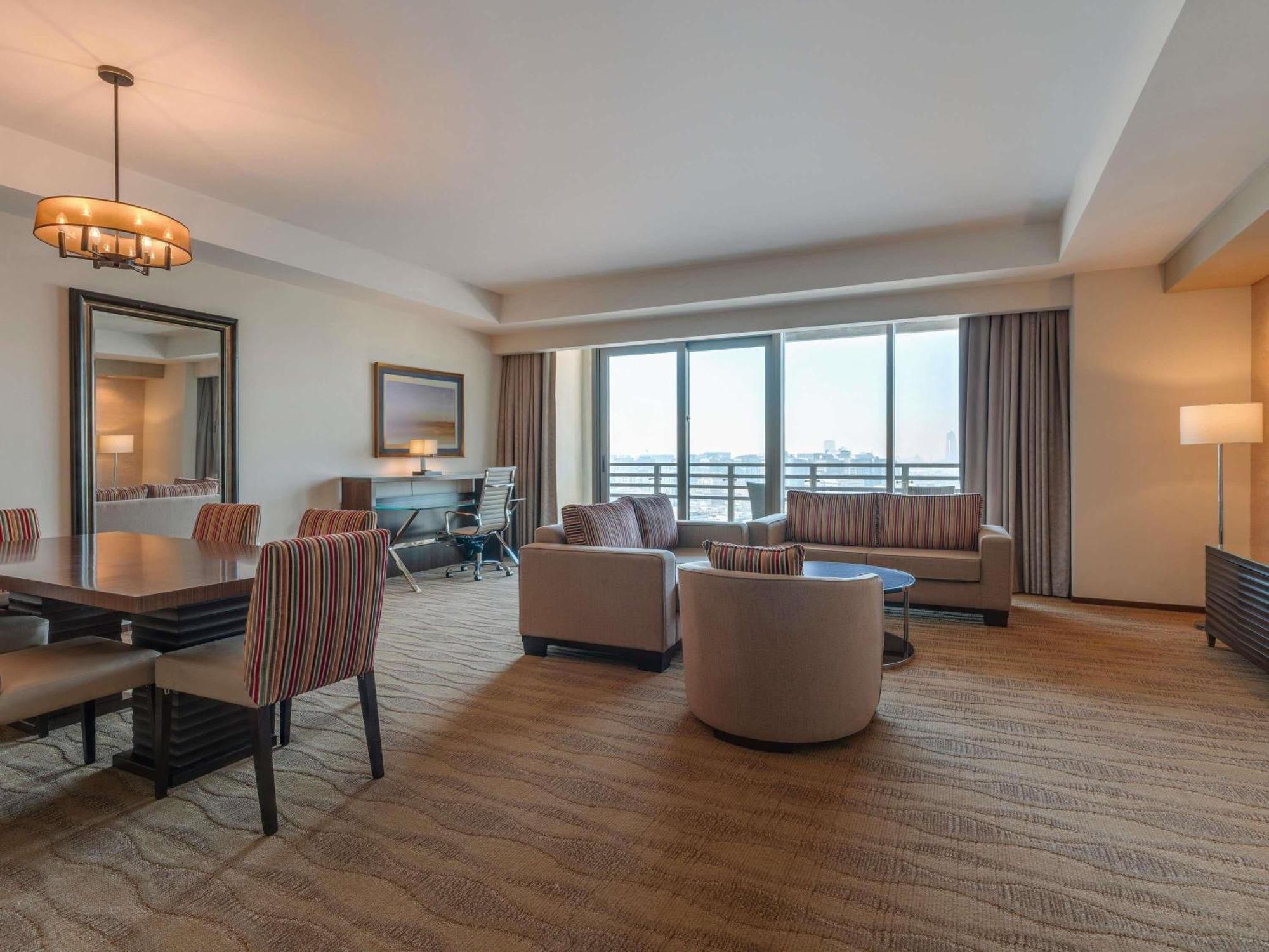 Two-Bedroom Premium Apartment Burj Khalifa Creek View