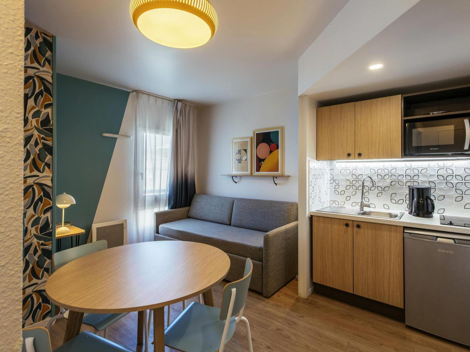 One-Bedroom Apartment