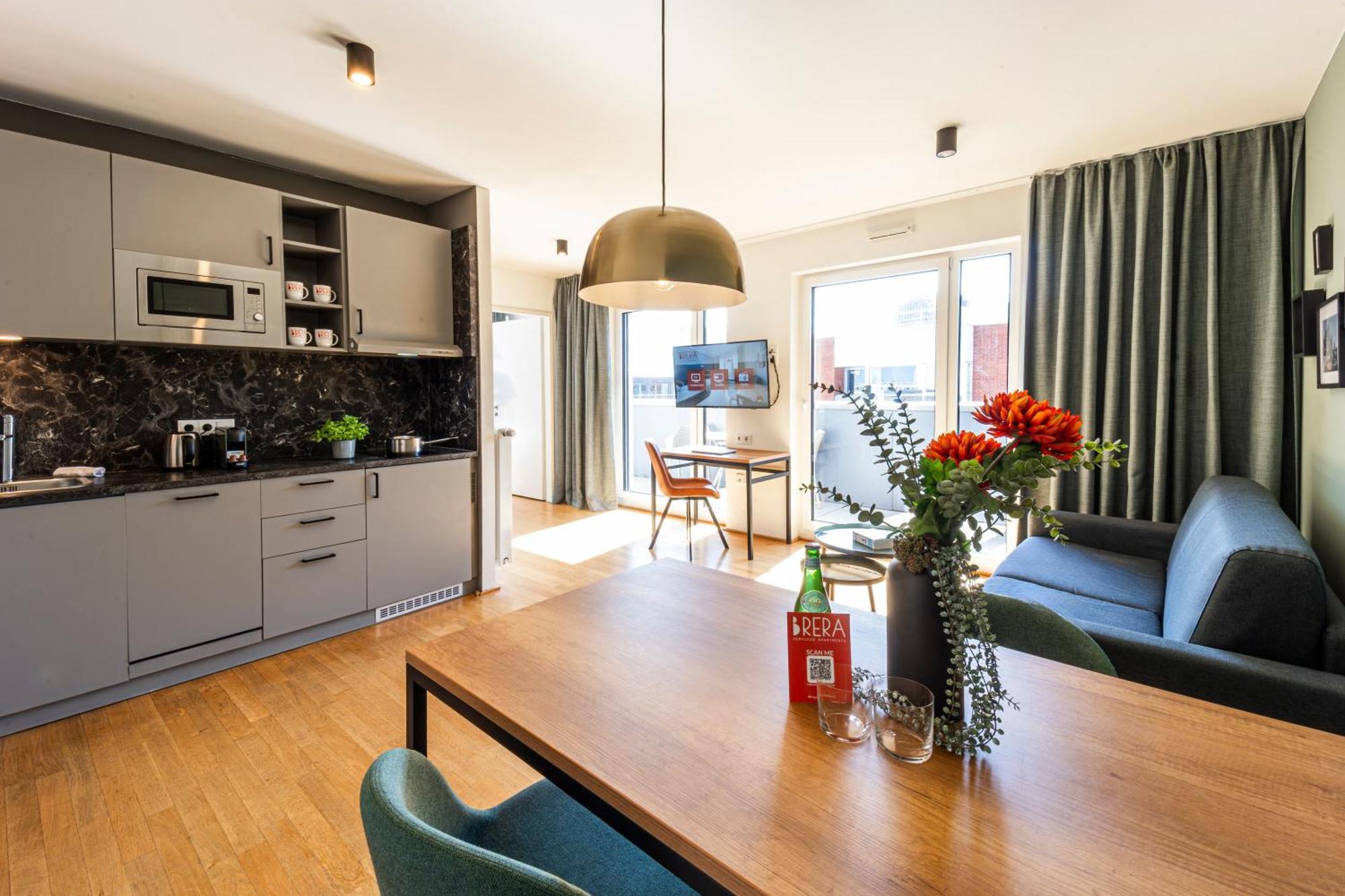 Apartment XL King bed terrace separate bedroom