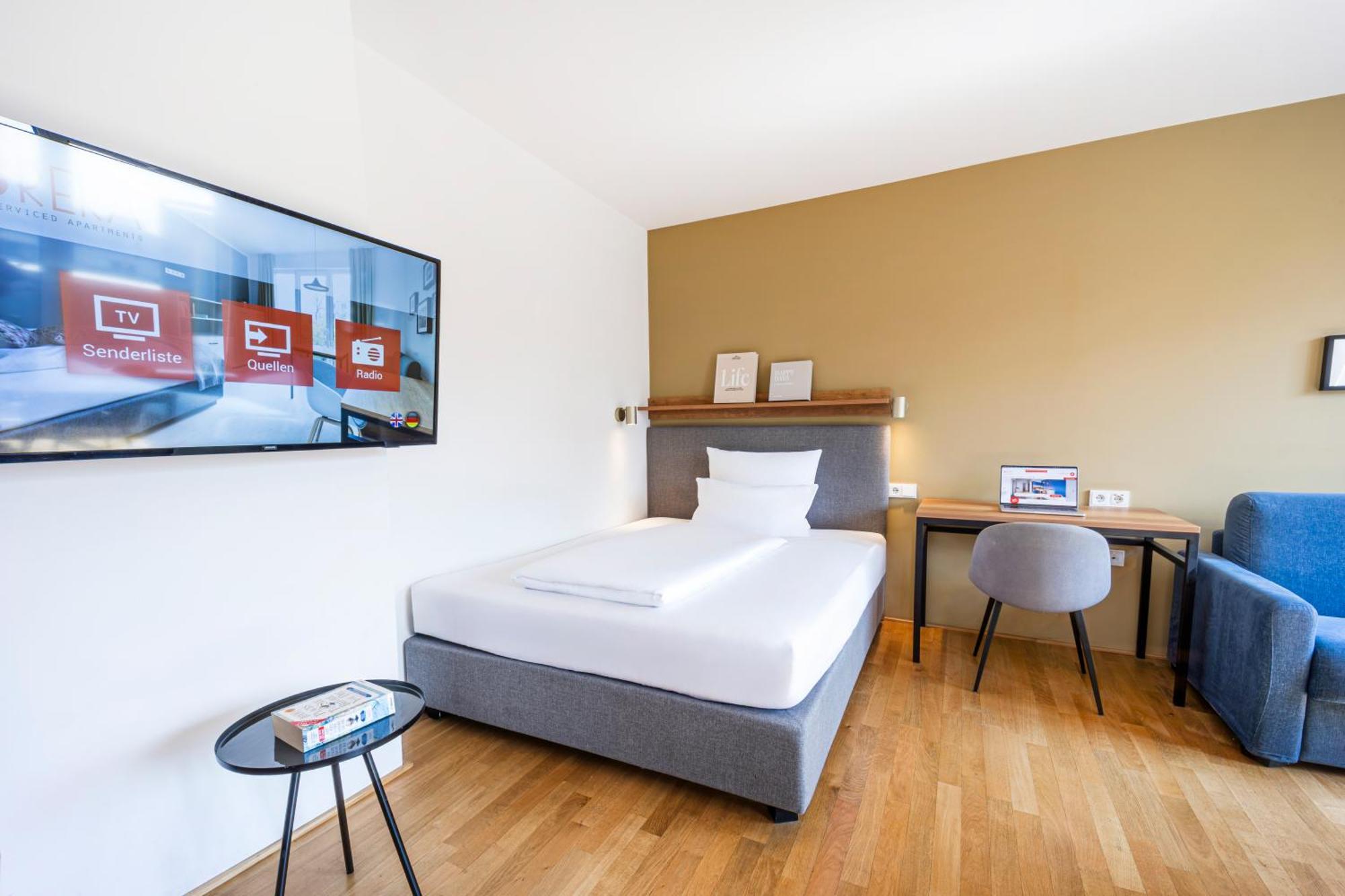 Apartment M King bed terrace