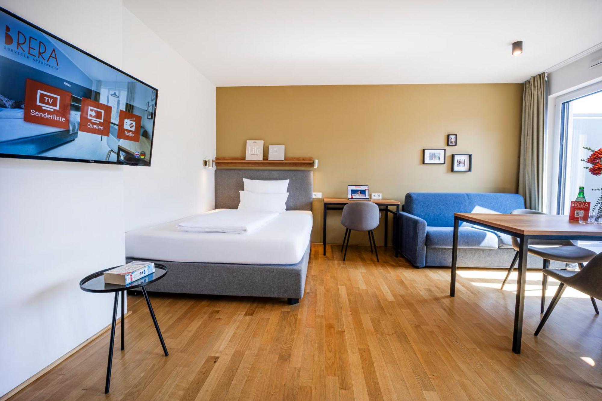 Apartment M King bed terrace