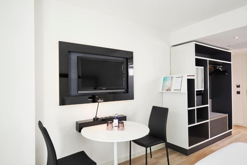 Camera Innside con Balcone