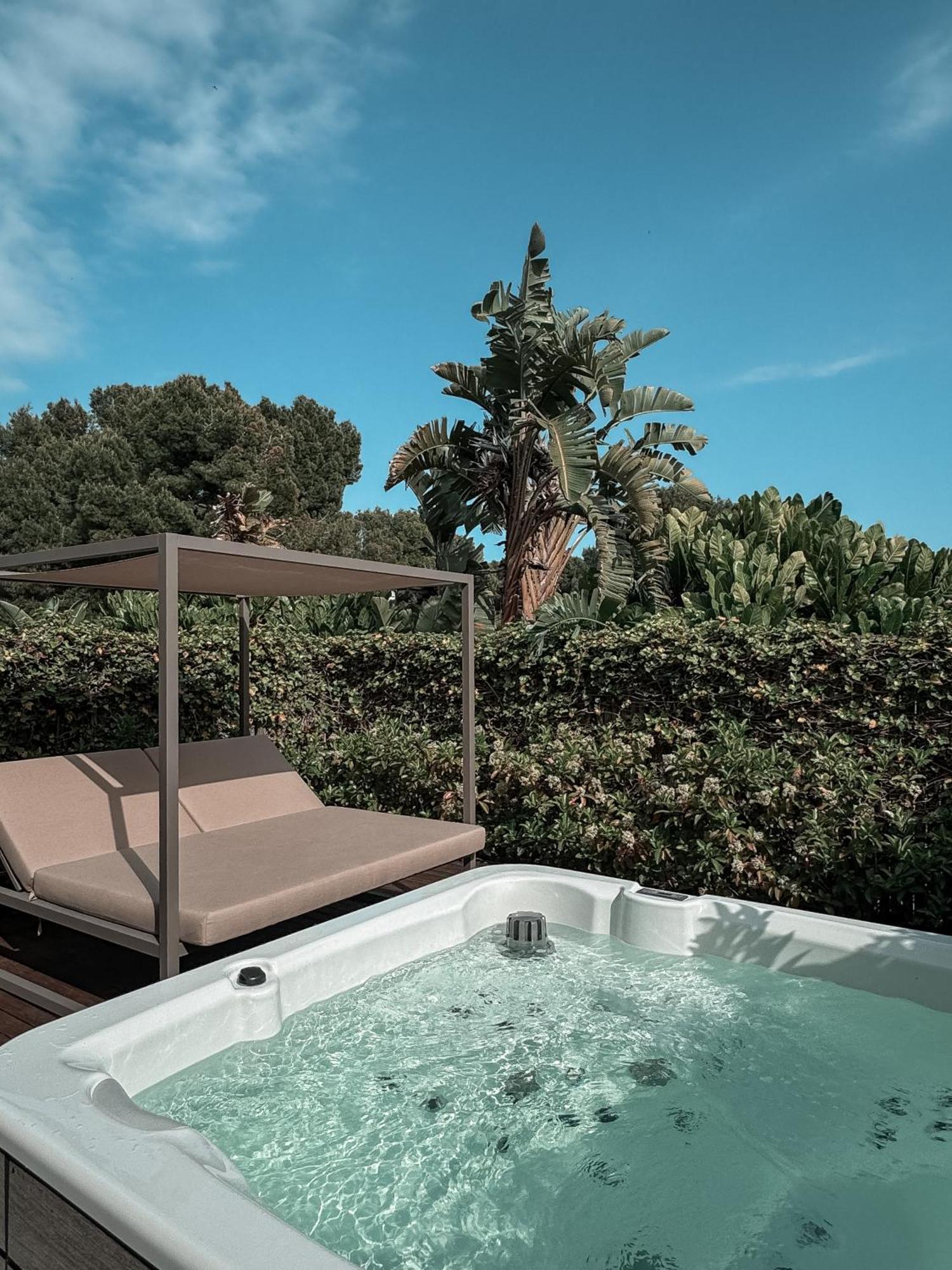 Double Room Hot Tub