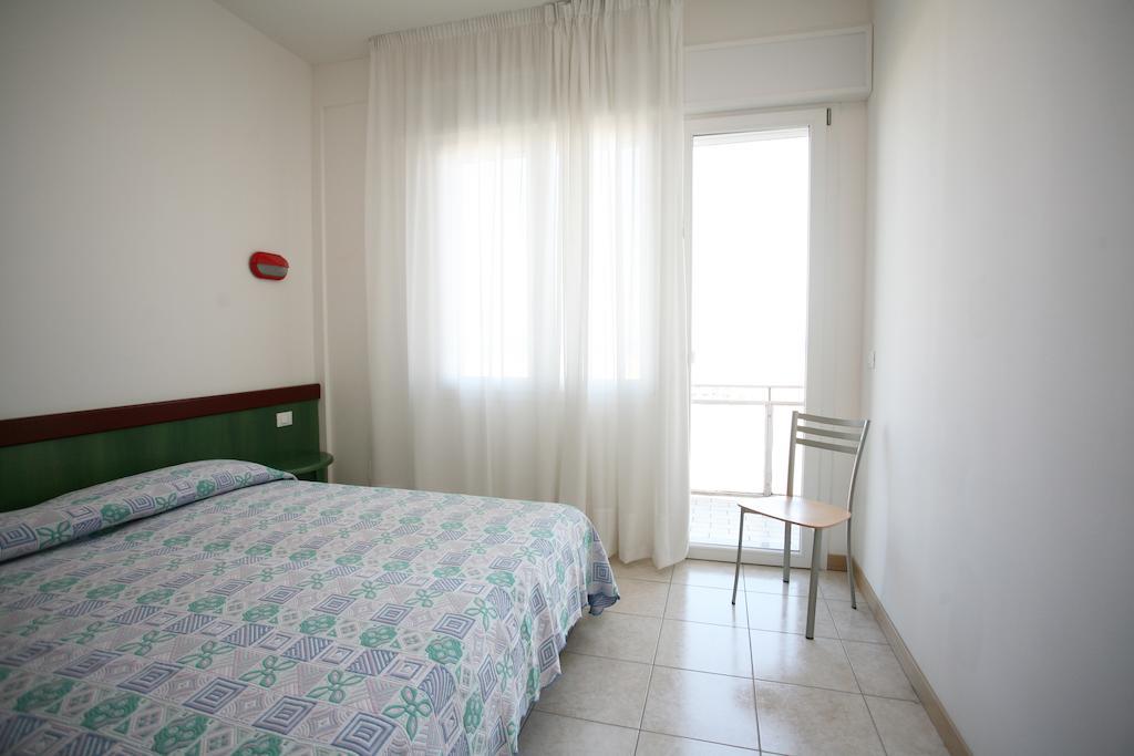 Two-Bedroom Apartment Sea View Balcony