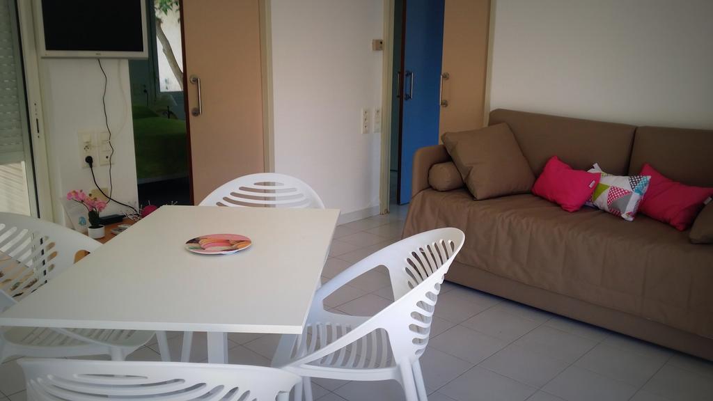 Two-Room Apartment,665721936:JPEG