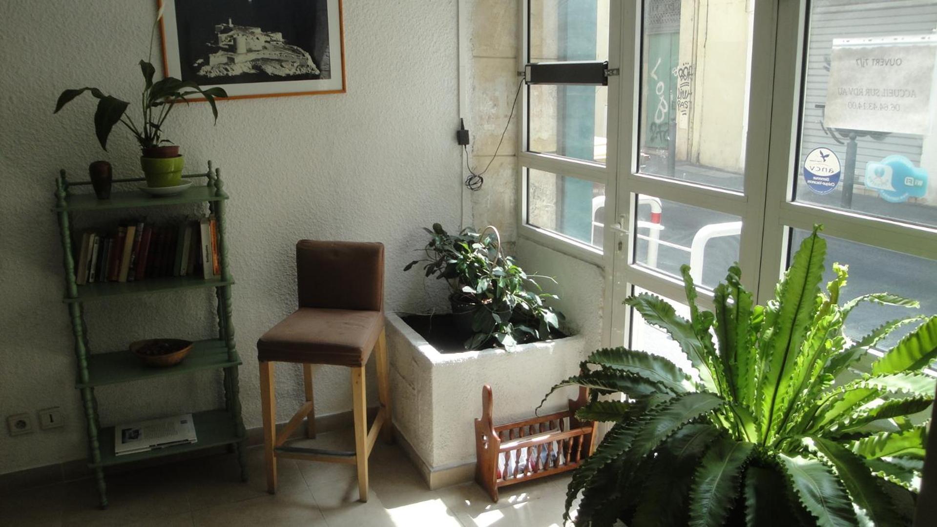 Studio (2 People),464091288:JPEG