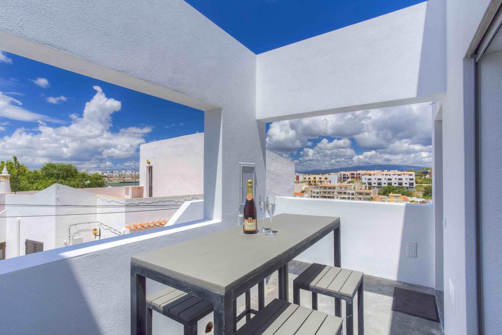 Apartamento de 1 dormitorio con balcón