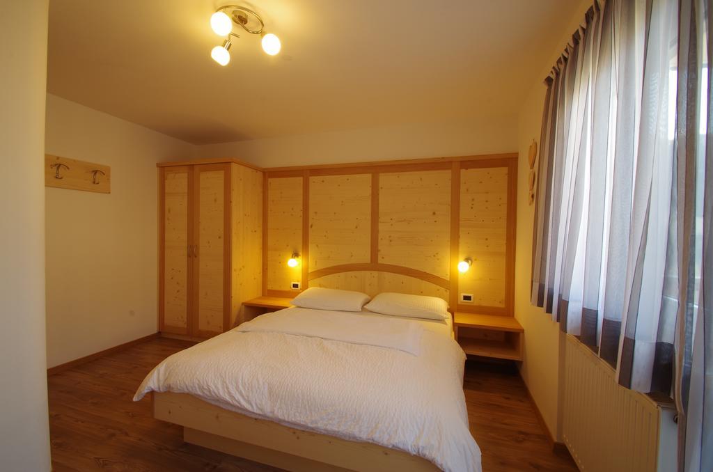 One-Bedroom Apartment,338815876:JPEG