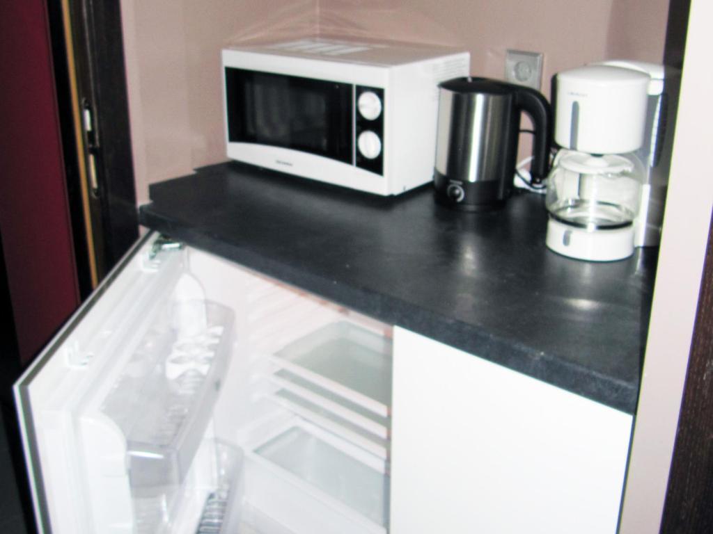 One-Bedroom Apartment,38581147:JPEG