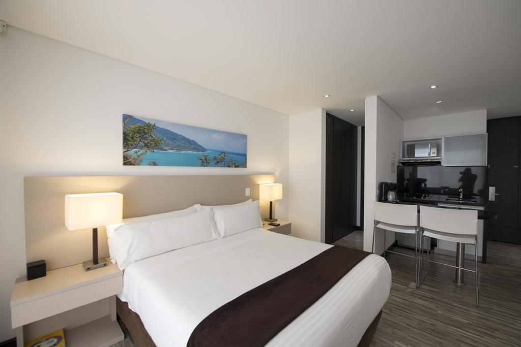 Junior Suite,1348191665:JPEG