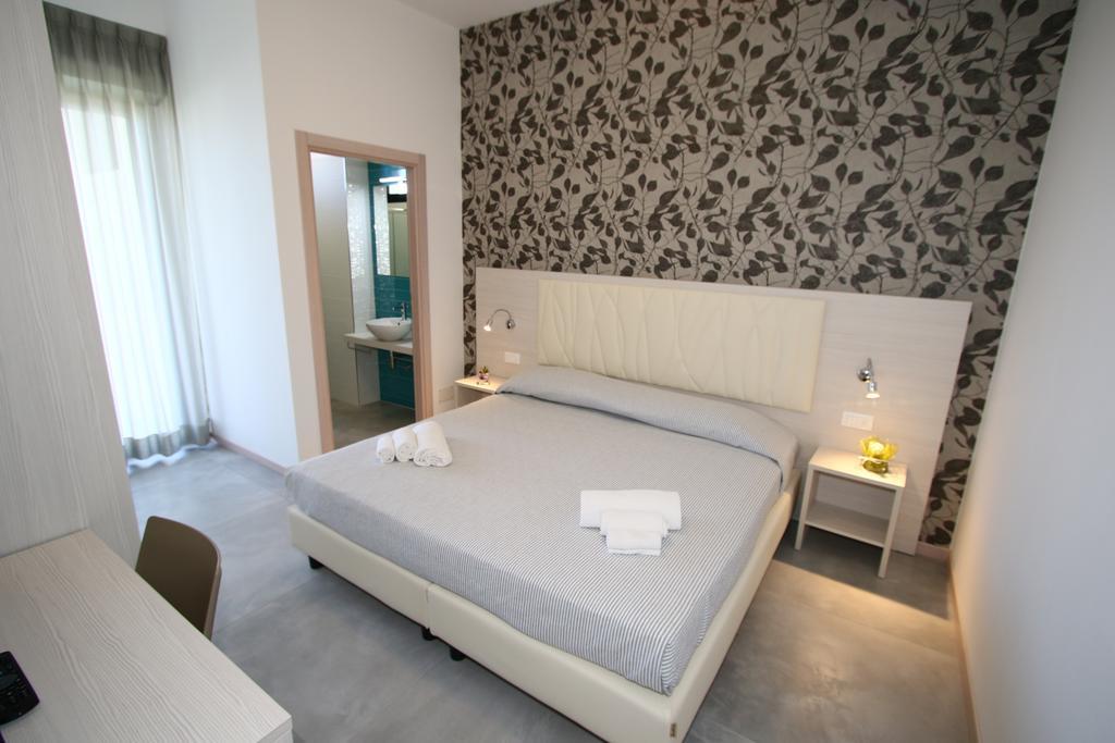 Superior One-Bedroom Apartment (4 Adults)