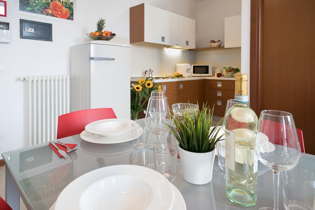 Family Room with Balcony,702443734:JPEG