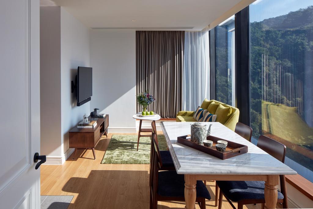 Two Bedroom Apartment with Harbour View